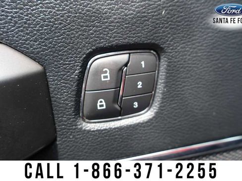 Used 2020 Ford F150 Lariat w/ Equipment Group 502A Luxury AWD/4WD image 17