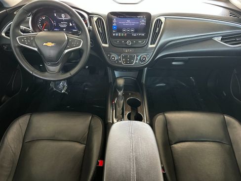 Used 2024 Chevrolet Malibu LT FWD image 12