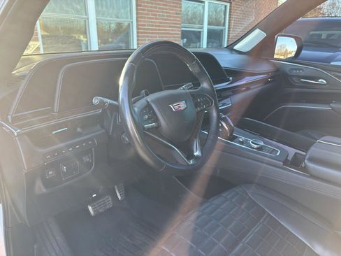 Used 2022 Cadillac Escalade ESV Sport Platinum image 11