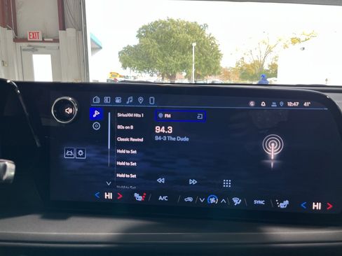 New 2026 Chevrolet Traverse LT w/ Midnight/Sport Edition image 15