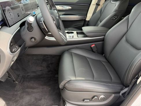 New 2026 Genesis GV70 2.5T Select AWD/4WD image 10