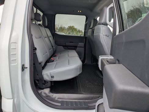 New 2025 Ford F550 4x4 Crew Cab image 34