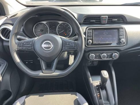 Used 2025 Nissan Versa S FWD image 13