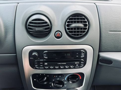 Used 2007 Jeep Liberty Limited AWD/4WD image 28