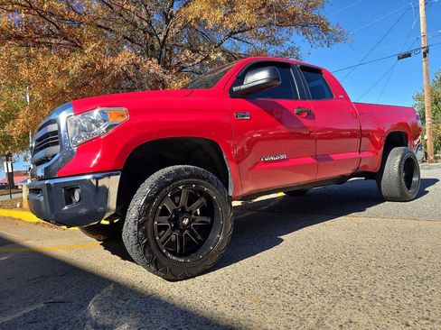 Used 2015 Toyota Tundra SR5 w/ TRD Off Road Package AWD/4WD image 53