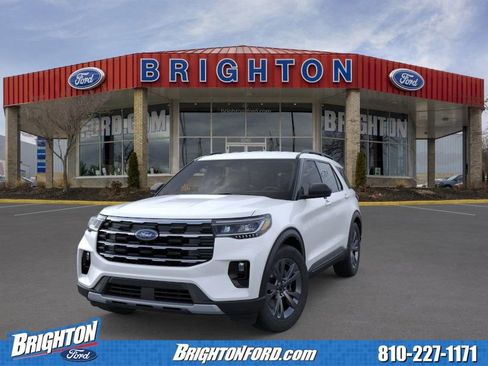 Used 2026 Ford Explorer Active w/ Active Comfort Package image 4