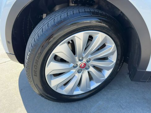 Used 2018 Jaguar E-PACE S image 63