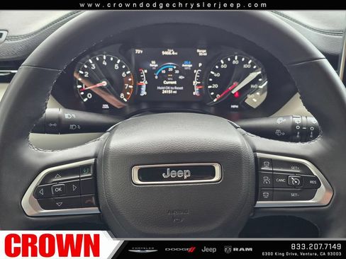 Used 2025 Jeep Compass Limited AWD/4WD image 33