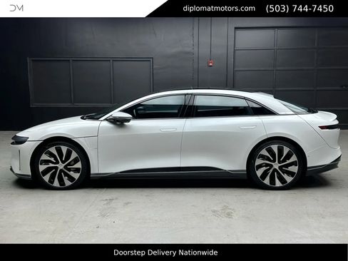 Used 2022 Lucid Air Grand Touring image 4