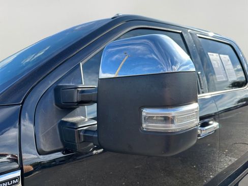 Used 2022 Ford F350 Platinum w/ FX4 Off-Road Package image 11