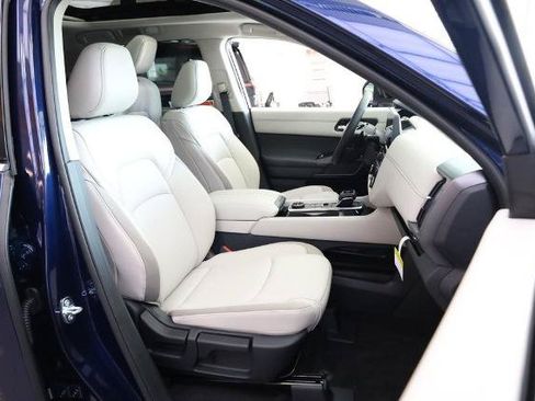 New 2026 Nissan Pathfinder SL w/ SL Premium Package AWD/4WD image 31