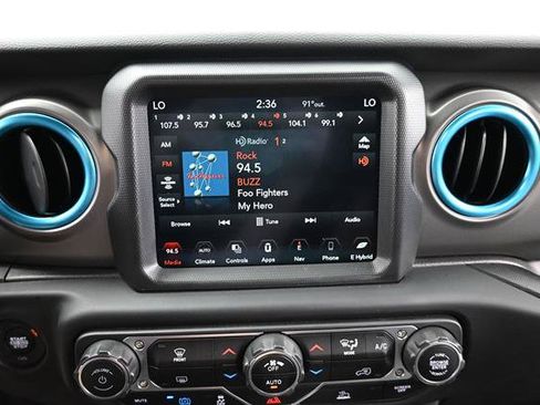 Used 2023 Jeep Wrangler Unlimited w/ Sun & Screen Package AWD/4WD image 11