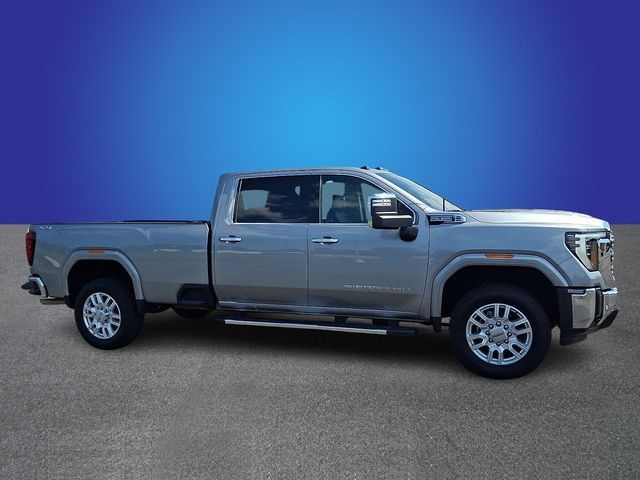 Used 2024 GMC Sierra 2500 SLT w/ SLT Premium Package AWD/4WD image 3