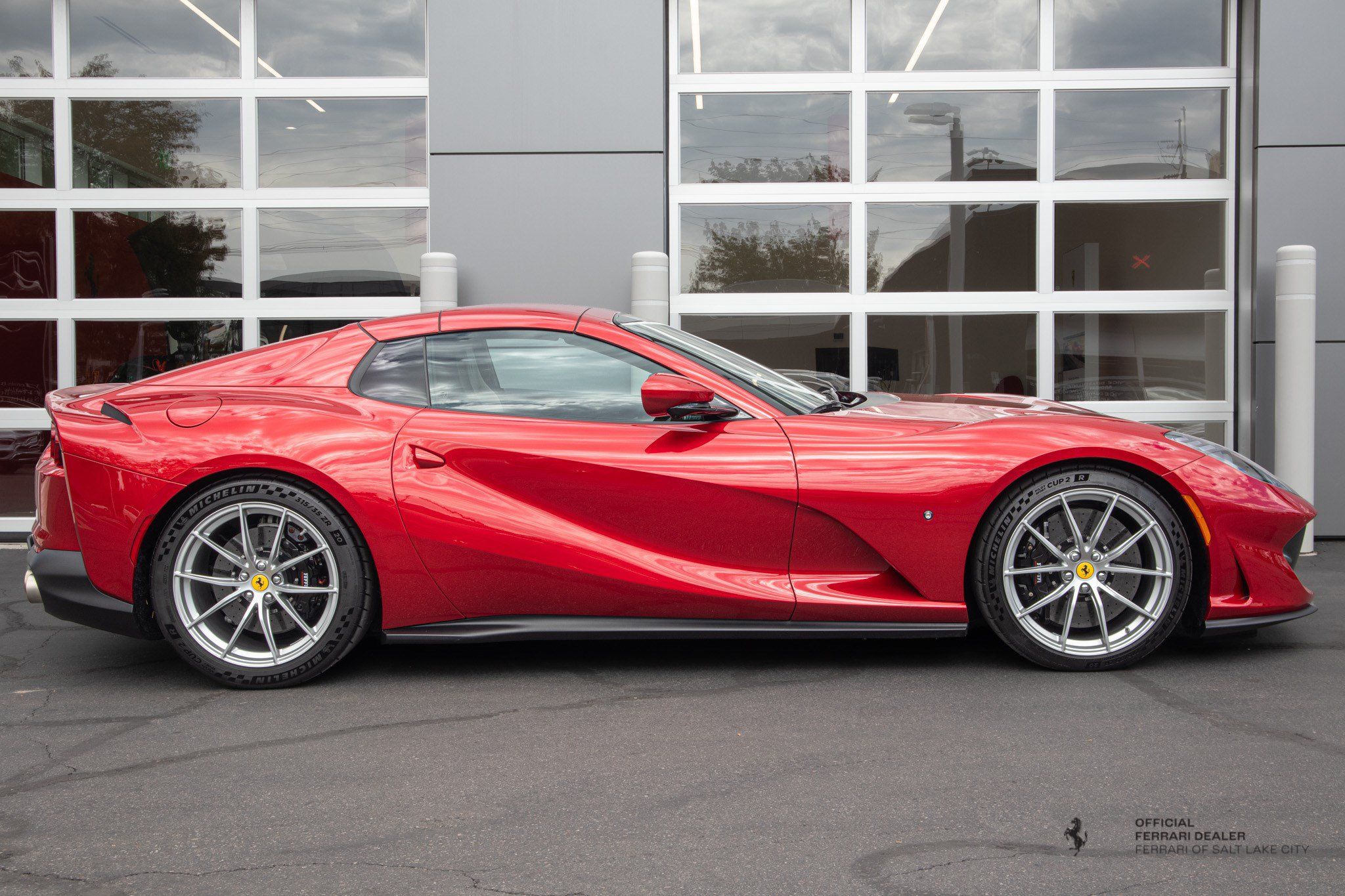 Used 2021 Ferrari 812 GTS RWD image 7