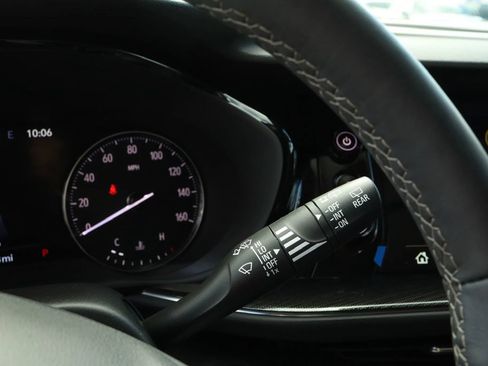 Used 2023 Buick Envision Essence AWD/4WD image 21