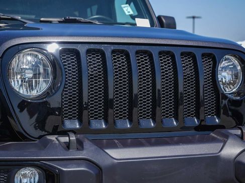 Used 2022 Jeep Wrangler Unlimited Sport AWD/4WD image 5