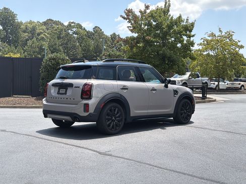 Used 2024 MINI Cooper Countryman S FWD image 3