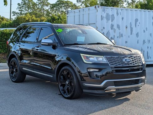 Certified 2018 Ford Explorer Platinum AWD/4WD image 2