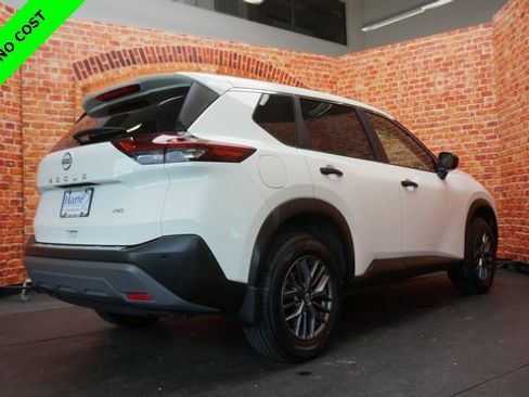 Used 2023 Nissan Rogue S image 7