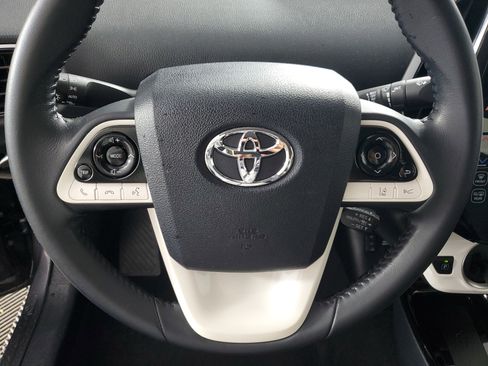 Used 2017 Toyota Prius Prime Advanced image 20
