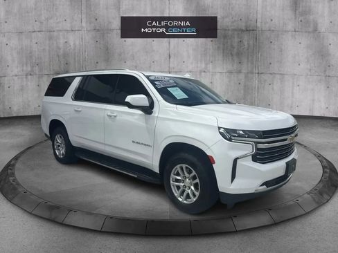 Used 2021 Chevrolet Suburban LT RWD image 1
