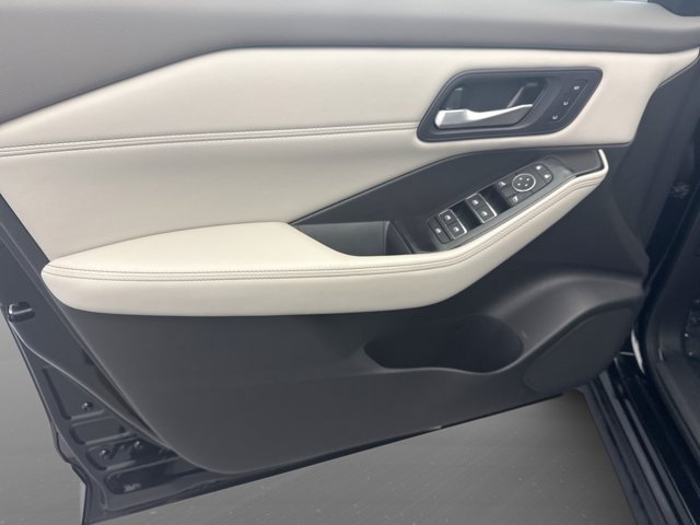 Used 2023 Nissan Rogue SL w/ SL Premium Package FWD image 9