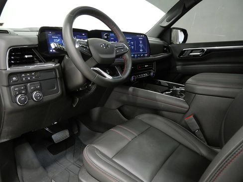 Used 2025 Chevrolet Tahoe RST w/ Comfort Package AWD/4WD image 11