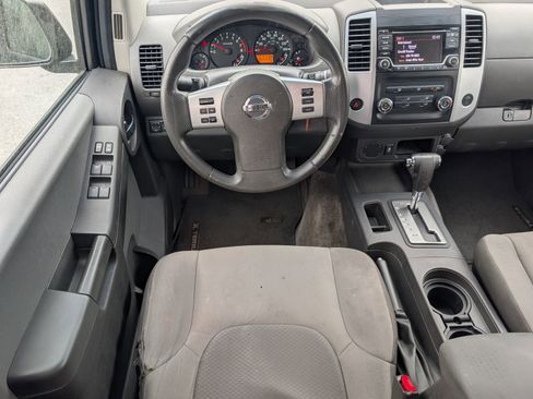 Used 2015 Nissan Xterra S image 10