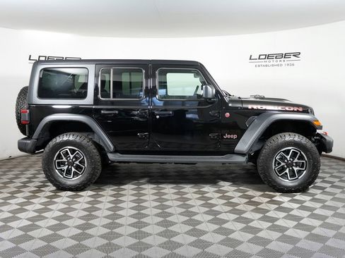 Used 2024 Jeep Wrangler Unlimited Rubicon w/ Dual Top Group AWD/4WD image 6