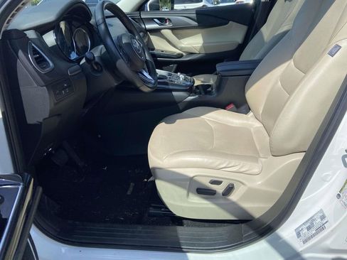 Used 2018 MAZDA CX-9 Touring w/ Touring Premium Package FWD image 9
