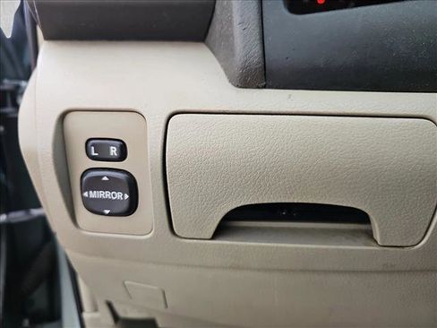 Used 2009 Toyota Camry XLE FWD image 14