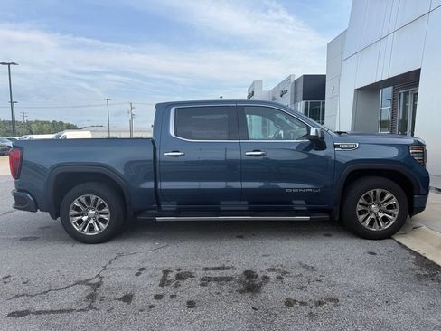 Used 2024 GMC Sierra 1500 Denali w/ Technology Package AWD/4WD image 5