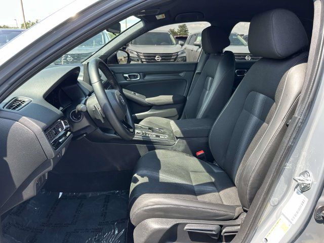 Used 2025 Honda Civic Sport image 16