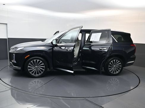 Certified 2024 Hyundai Palisade Calligraphy AWD/4WD image 35
