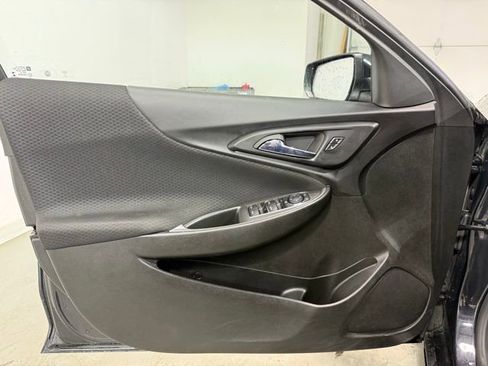 Used 2023 Chevrolet Malibu LT image 9