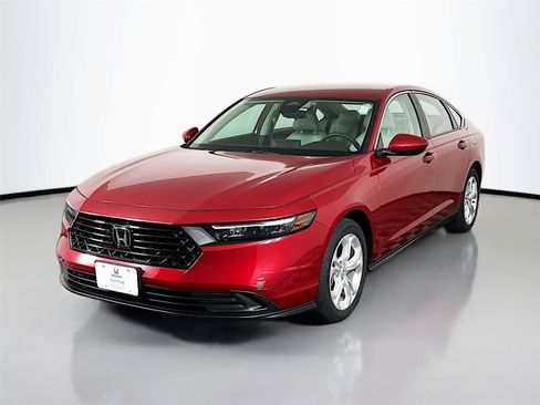 Used 2023 Honda Accord LX image 4