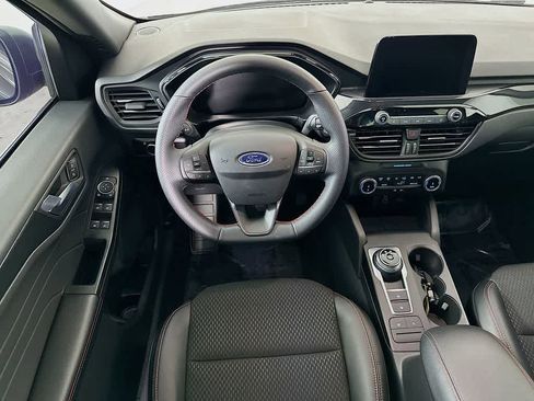 Certified 2025 Ford Escape ST-Line image 10