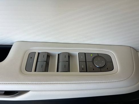 New 2026 Lexus ES 350e FWD image 38