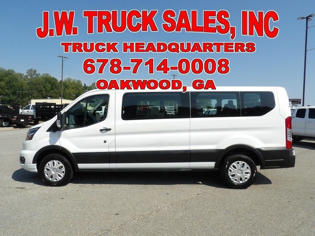 Used 2023 Ford Transit 350 XLT RWD image 2