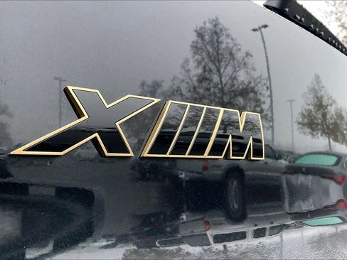 Used 2025 BMW XM image 11