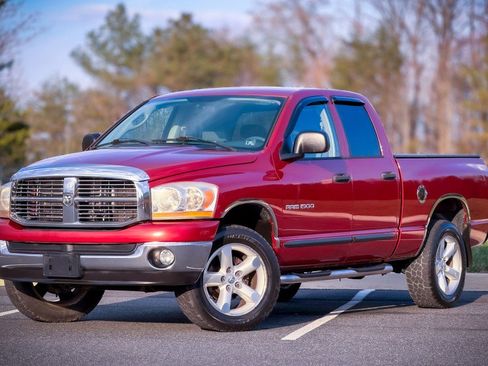 Used 2006 Dodge Ram 1500 Truck SLT image 3