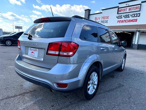 Used 2017 Dodge Journey SXT w/ Premium Group image 19