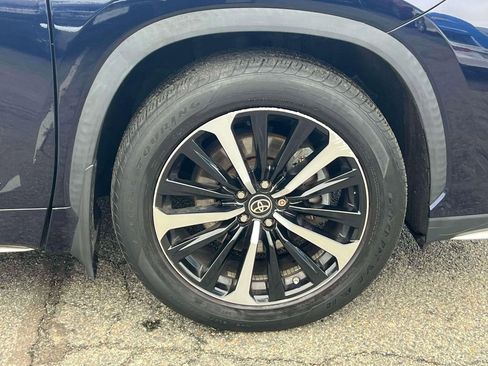 Used 2021 Toyota Highlander XSE image 11