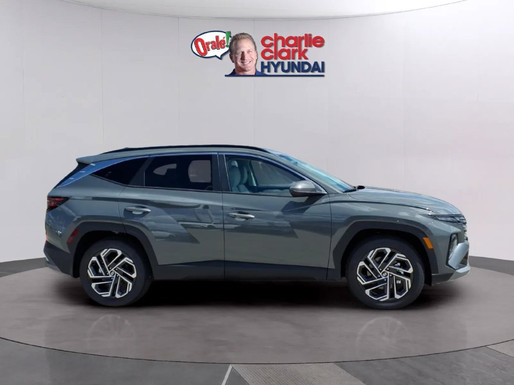 New 2026 Hyundai Tucson SEL Plus w/ Tow & Go Package FWD image 6