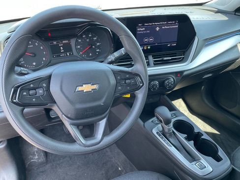 Used 2024 Chevrolet Trax LS w/ Driver Confidence Package image 10