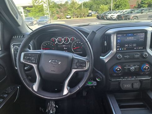 Used 2022 Chevrolet Silverado 1500 LT Trail Boss w/ Bed Protection Package AWD/4WD image 11
