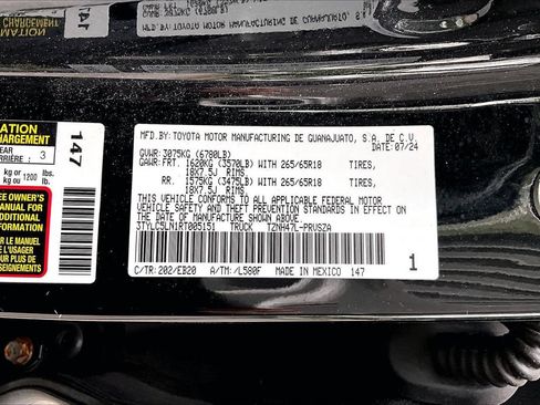 Used 2024 Toyota Tacoma Limited AWD/4WD image 16