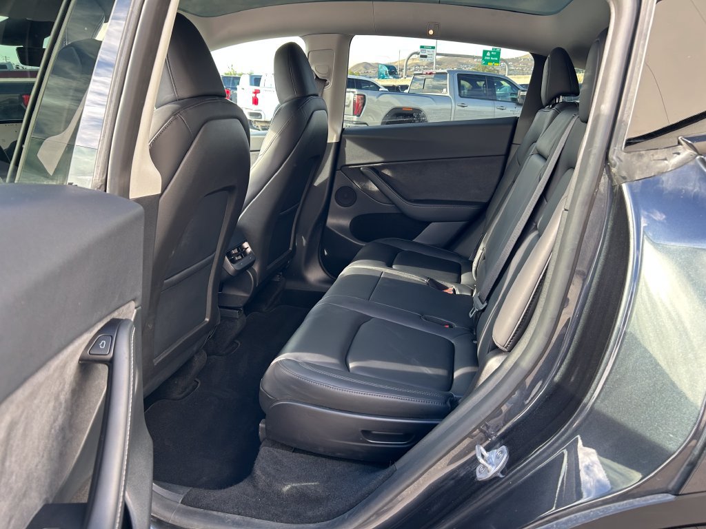Used 2024 Tesla Model Y Long Range AWD/4WD image 10