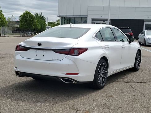 Used 2023 Lexus ES 350 w/ Premium Package FWD image 3