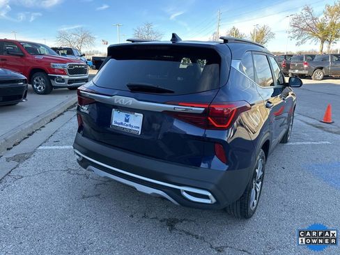 Used 2023 Kia Seltos EX image 28